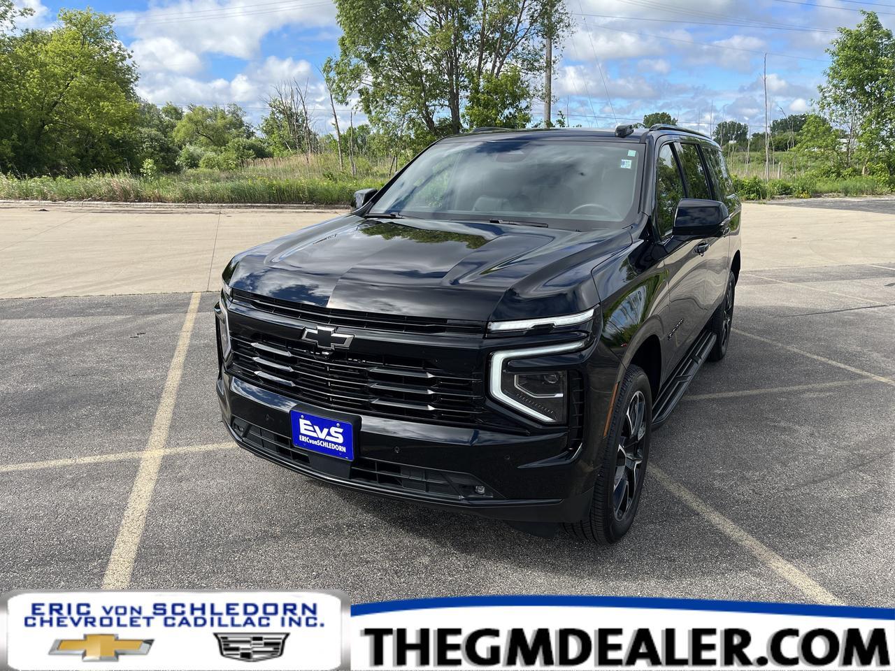 2025 Chevrolet Suburban RST 4WD 3.0L DuramaxDiesel Comfort MaxTraileringPkgs w/Sunroof 2ndRowBuckets HtdStrngWhl HD-SrrndVsn
