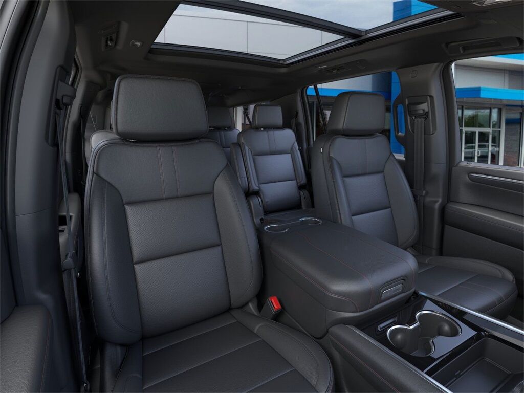 2025 Chevrolet Suburban RST Green Bay WI
