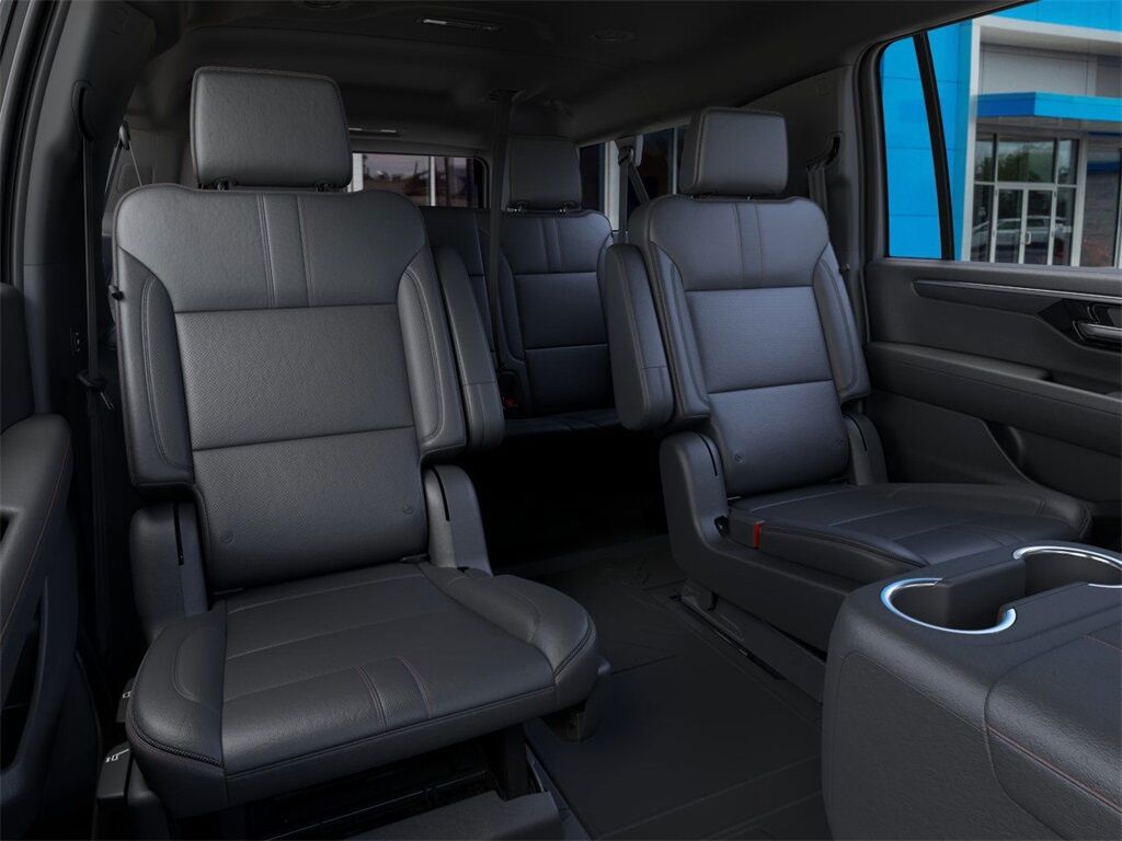 2025 Chevrolet Suburban RST Green Bay WI