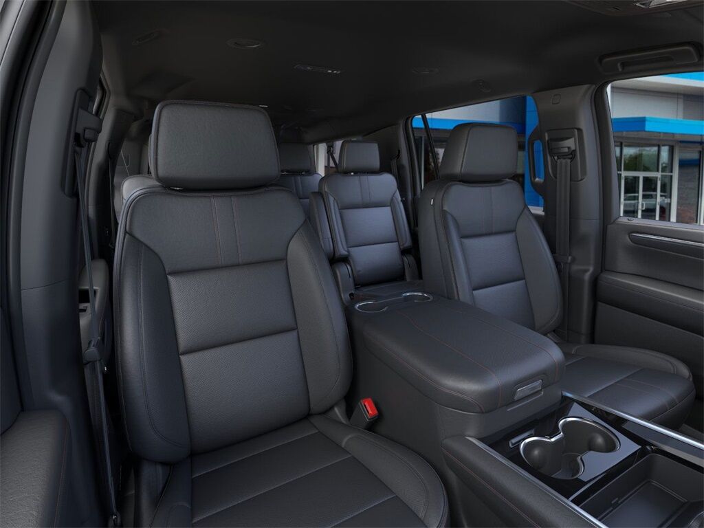 2025 Chevrolet Suburban RST Green Bay WI