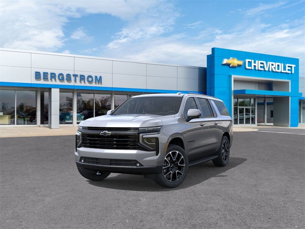 2025 Chevrolet Suburban RST Green Bay WI