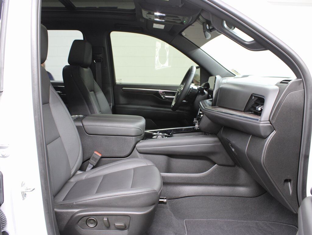 2025 Chevrolet Suburban Z-71 4WD 7 Passenger Fond du Lac WI