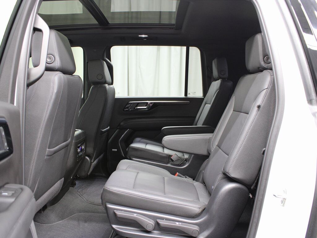 2025 Chevrolet Suburban Z-71 4WD 7 Passenger Fond du Lac WI