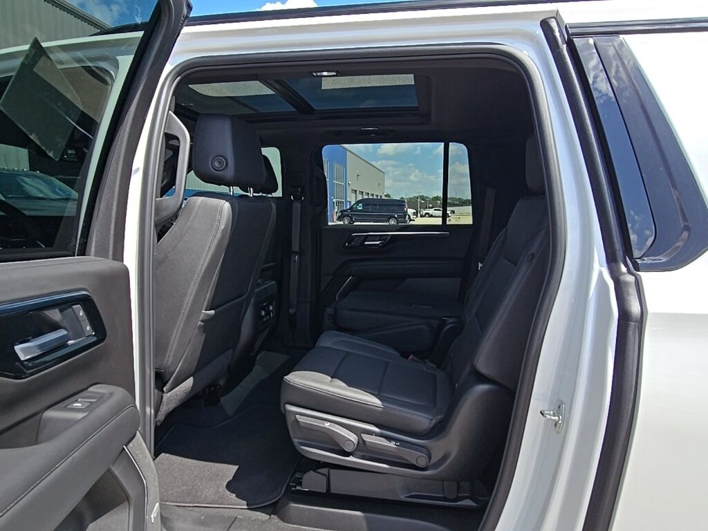 2025 Chevrolet Suburban Z-71 4WD 7 Passenger Fond du Lac WI