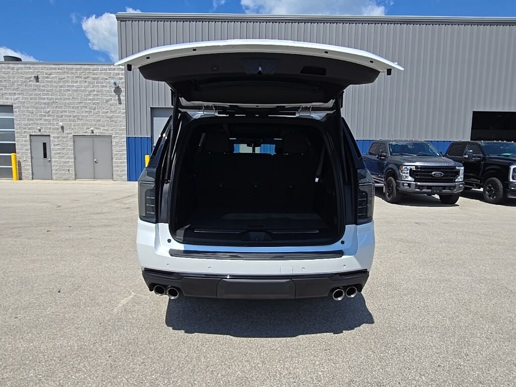 2025 Chevrolet Suburban Z-71 4WD 7 Passenger Fond du Lac WI