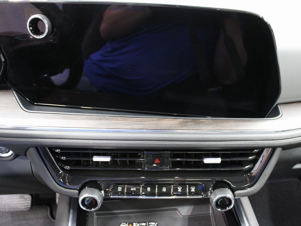 2025 Chevrolet Suburban Z-71 4WD 8 Passenger Fond du Lac WI