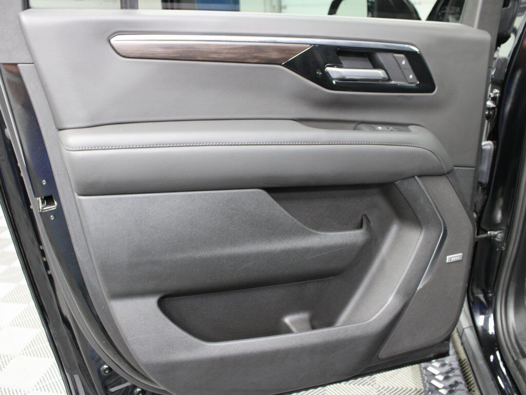 2025 Chevrolet Suburban Z-71 4WD 8 Passenger Fond du Lac WI