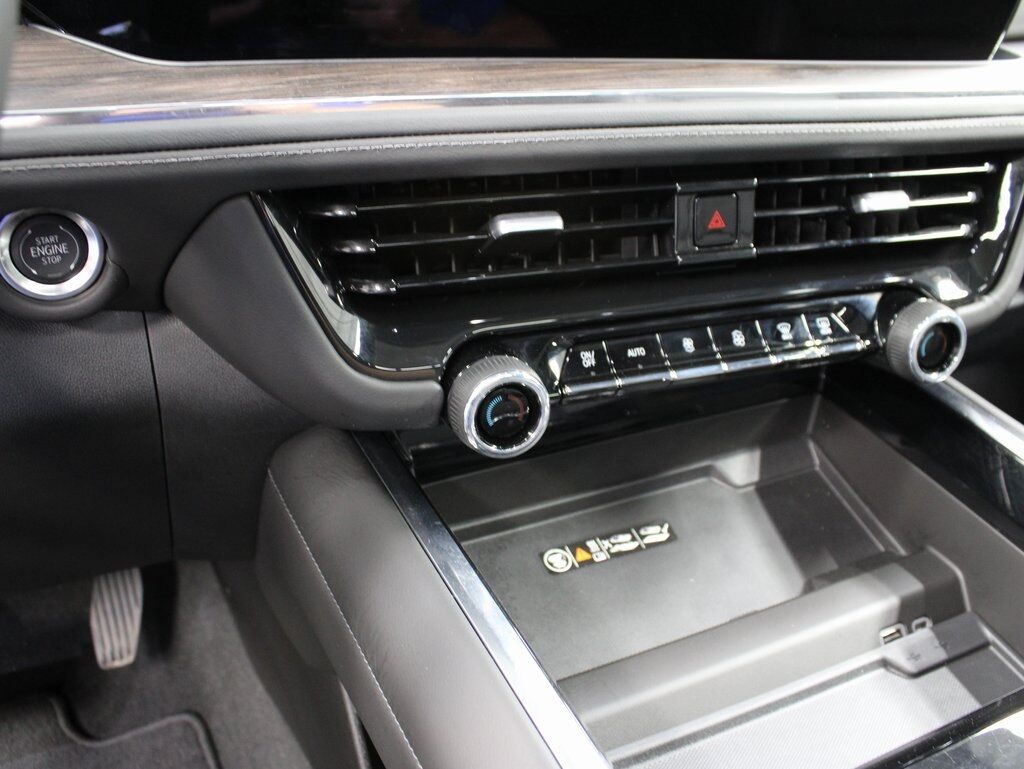 2025 Chevrolet Suburban Z-71 4WD 8 Passenger Fond du Lac WI