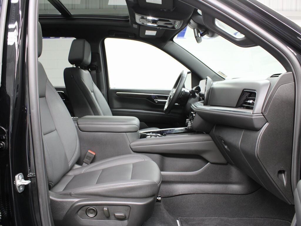 2025 Chevrolet Suburban Z-71 4WD 8 Passenger Fond du Lac WI
