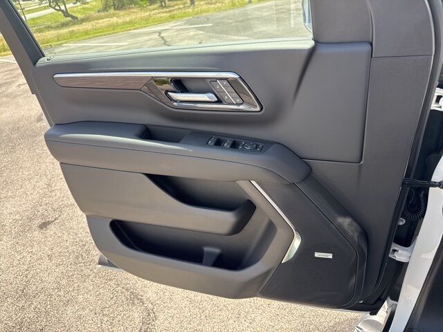 2025 Chevrolet Suburban Z71  TX