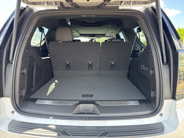 2025 Chevrolet Suburban Z71  TX