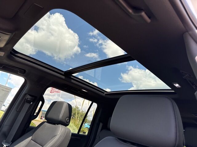 2025 Chevrolet Suburban Z71  TX