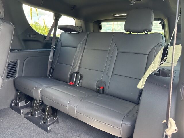 2025 Chevrolet Suburban Z71  TX