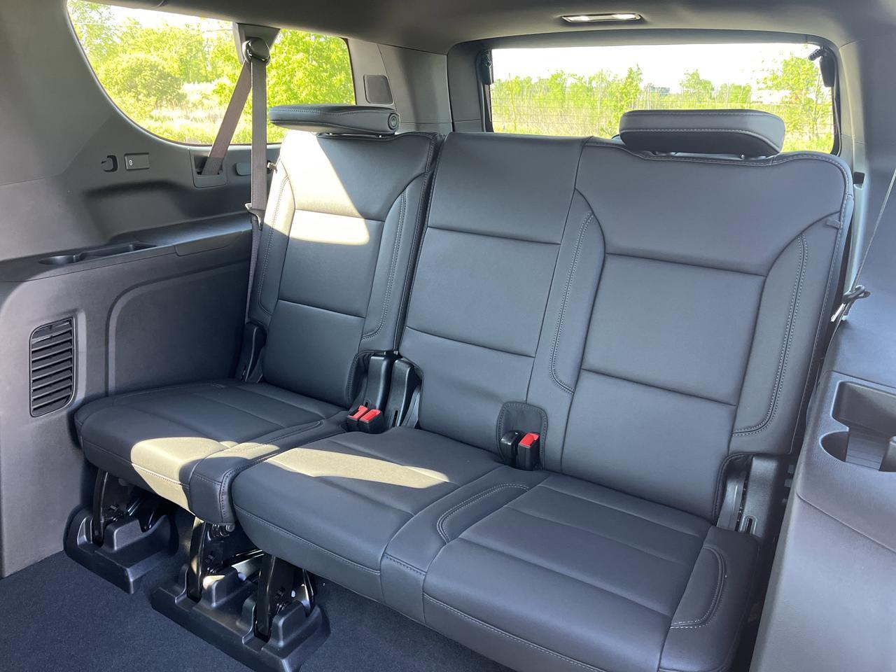 2025 Chevrolet Suburban Z71 4WD 3.0L DuramaxDiesel Comfort MaxTraileringPkgs w/Sunroof 2ndRowBuckets HtdMemLthr HtdStrngWhl Saukville WI
