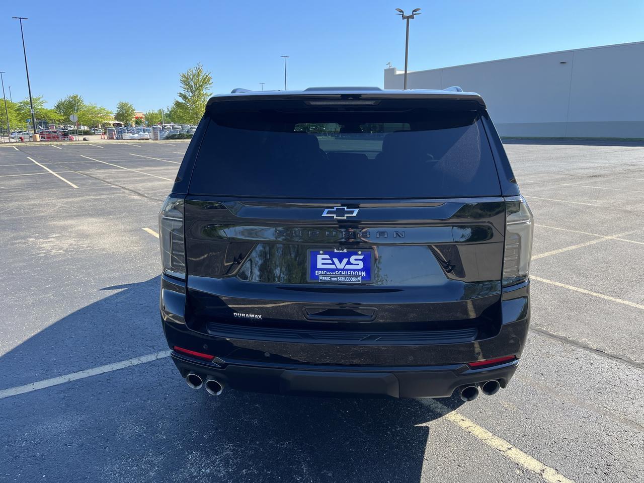 2025 Chevrolet Suburban Z71 4WD 3.0L DuramaxDiesel Comfort MaxTraileringPkgs w/Sunroof 2ndRowBuckets HtdMemLthr HtdStrngWhl Saukville WI