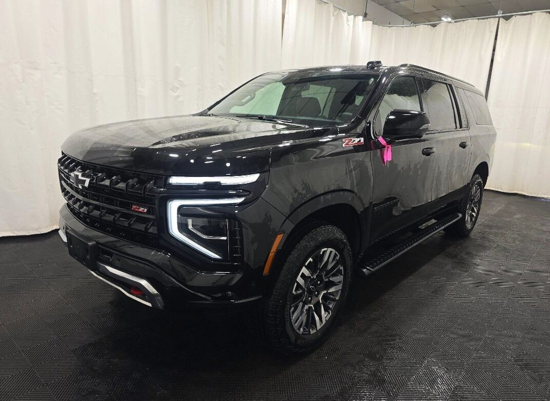 2025 Chevrolet Suburban Z71 Panoramic Roof Bose Sound Portland OR