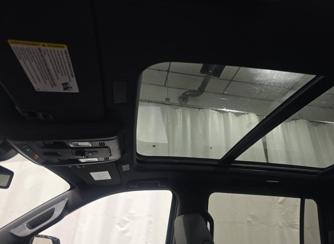 2025 Chevrolet Suburban Z71 Panoramic Roof Bose Sound Portland OR