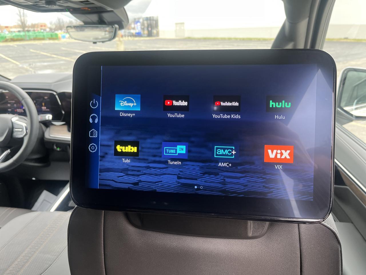 2025 Chevrolet Tahoe High Country 4WD HC-Deluxe Tech&EntertainmentPkgs w.Sunroof 24s RearSeatMedia PwrRtrctStps Saukville WI