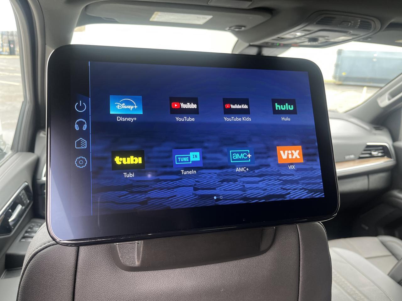 2025 Chevrolet Tahoe High Country 4WD HC-Deluxe Tech&EntertainmentPkgs w.Sunroof 24s RearSeatMedia PwrRtrctStps Saukville WI