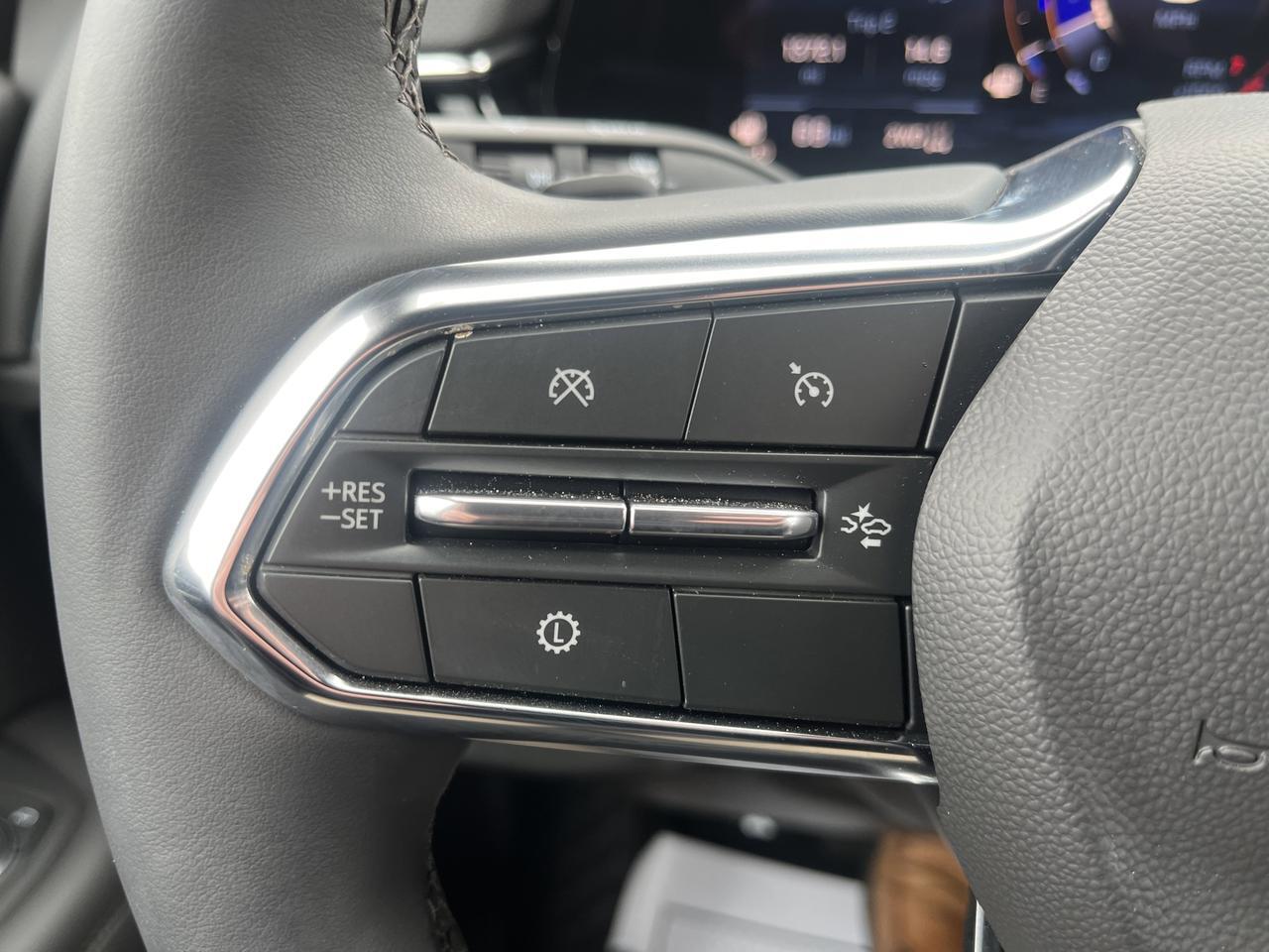 2025 Chevrolet Tahoe High Country 4WD HC-Deluxe Tech&EntertainmentPkgs w.Sunroof 24s RearSeatMedia PwrRtrctStps Saukville WI