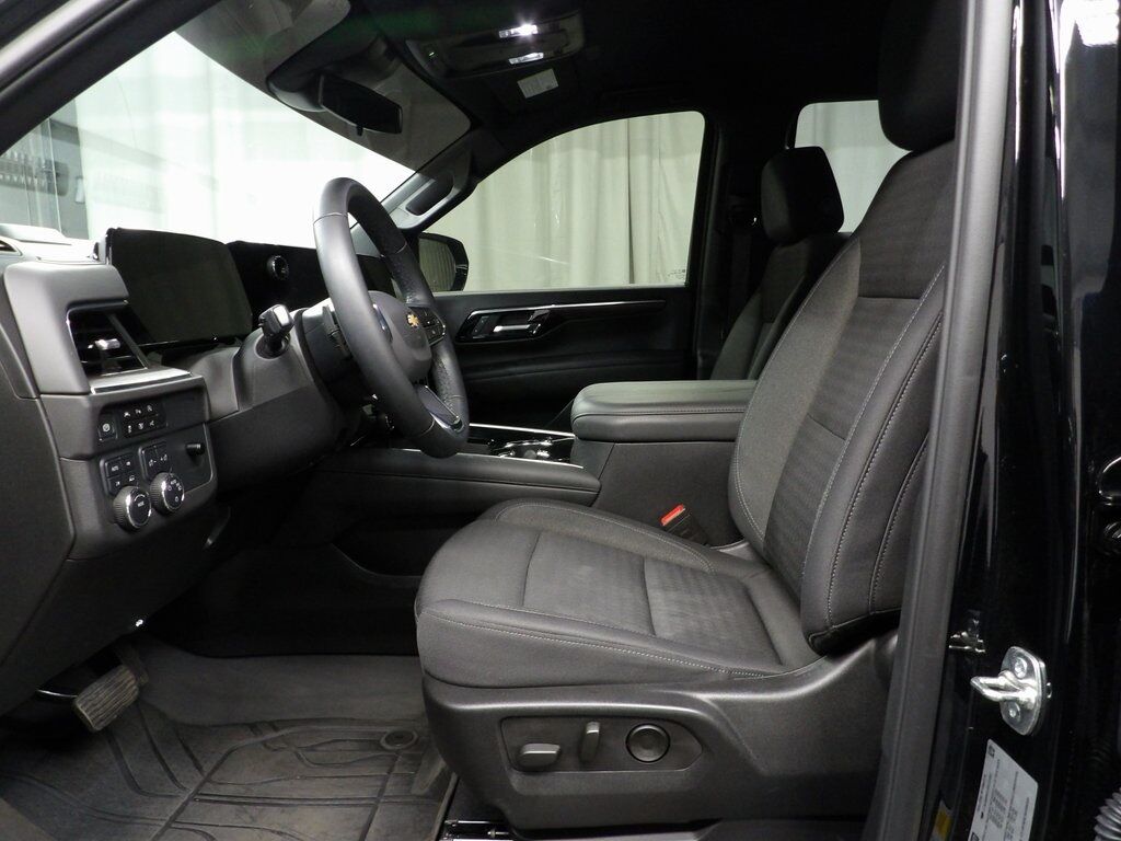 2025 Chevrolet Tahoe LS 4WD 8 Passenger Fond du Lac WI