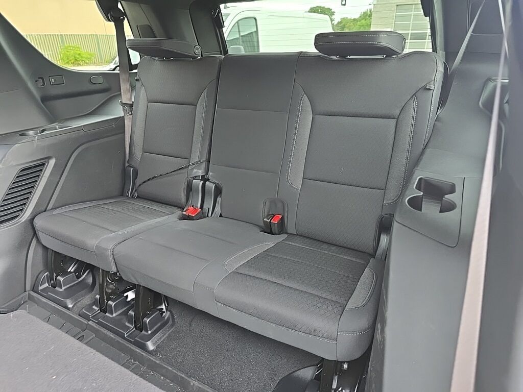 2025 Chevrolet Tahoe LS 4WD 8 Passenger Fond du Lac WI