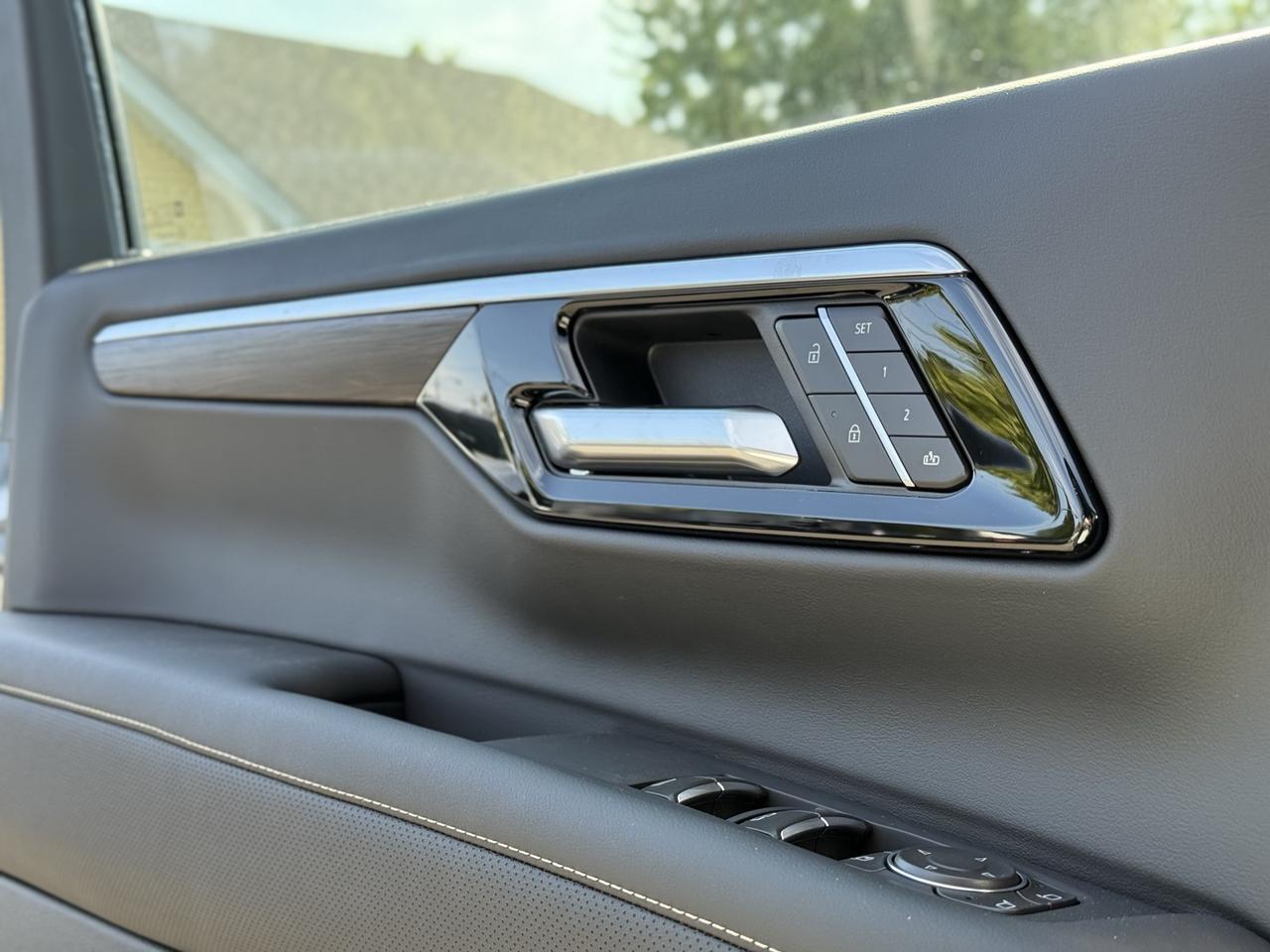 2025 Chevrolet Tahoe Premier Crestwood KY