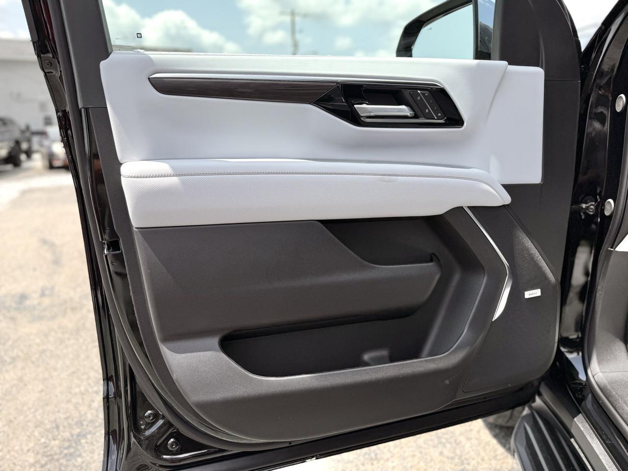 2025 Chevrolet Tahoe Premier Crestwood KY