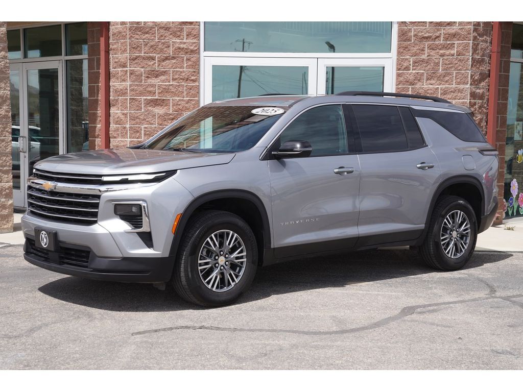 2025 Chevrolet Traverse AWD LT