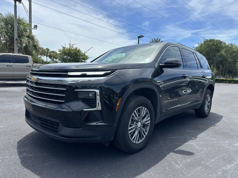 2025 Chevrolet Traverse AWD LT
