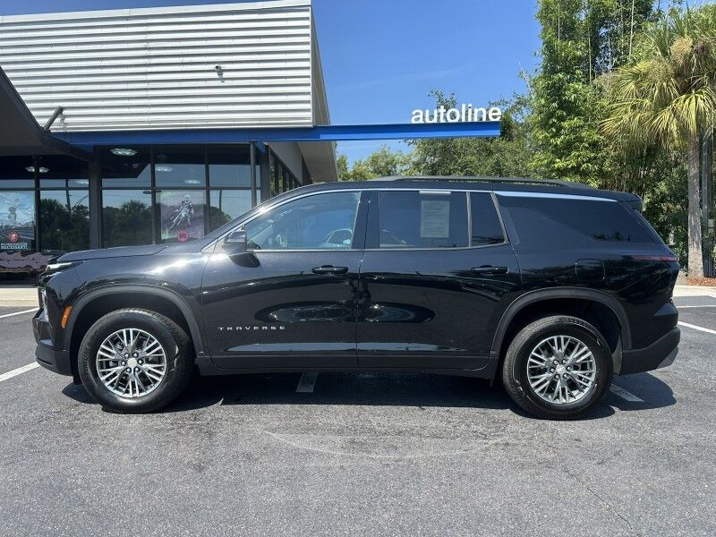 2025 Chevrolet Traverse AWD LT