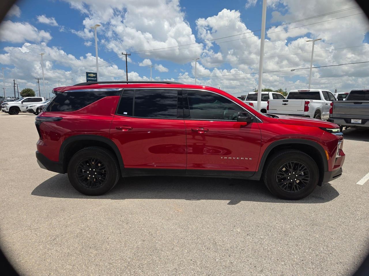 2025 Chevrolet Traverse AWD LT