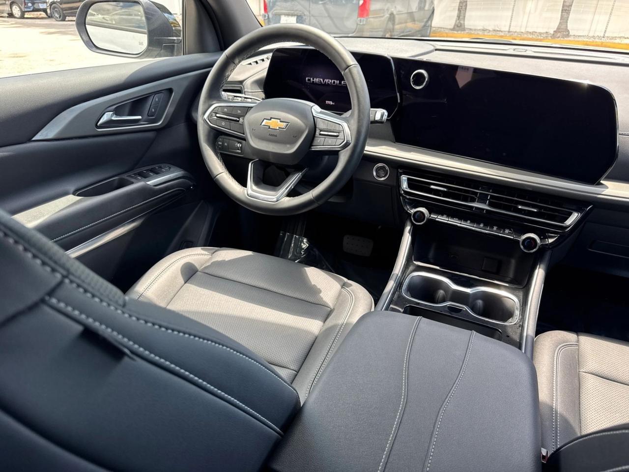 2025 Chevrolet Traverse FWD LT Miami FL