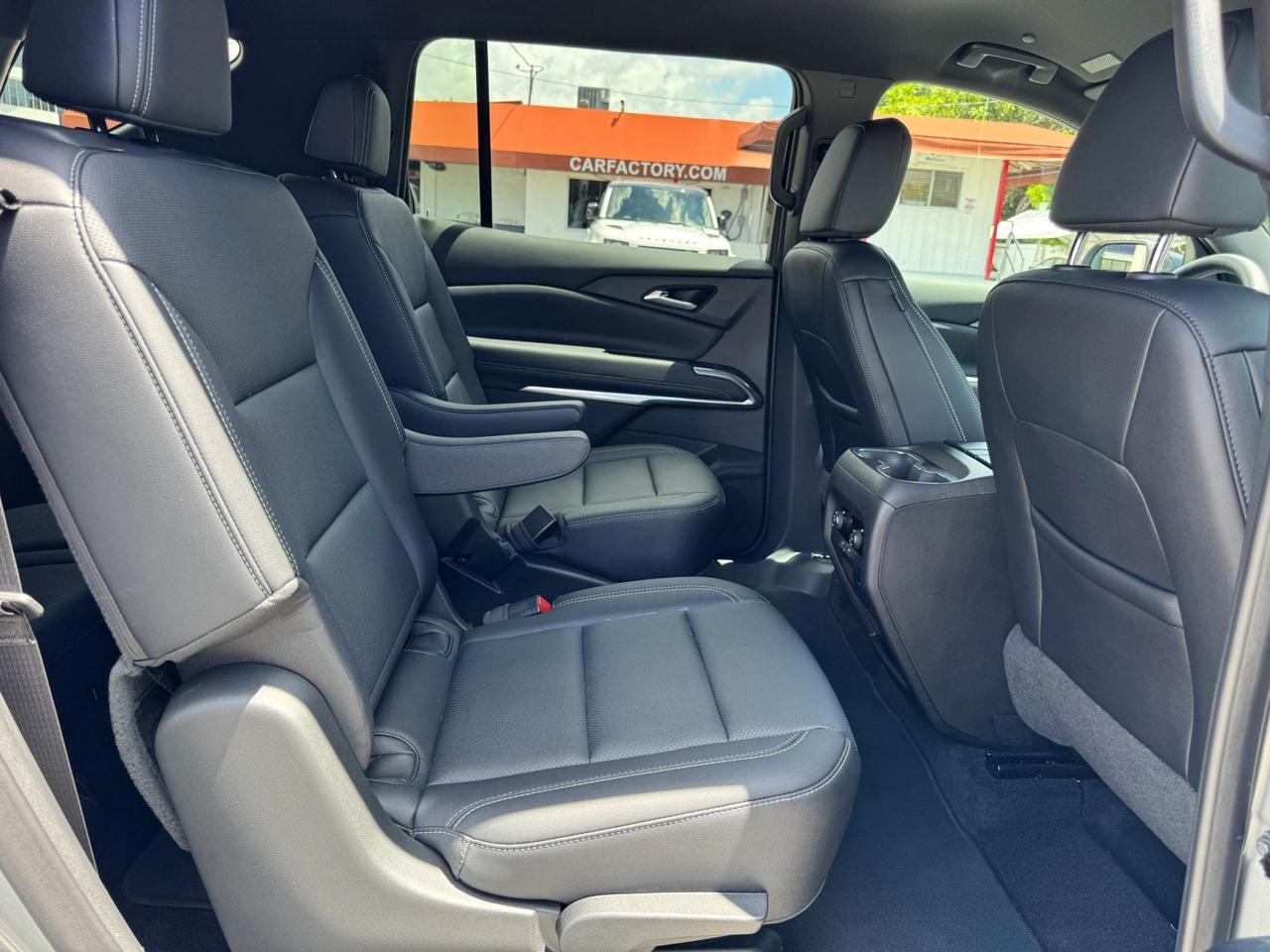 2025 Chevrolet Traverse FWD LT Miami FL