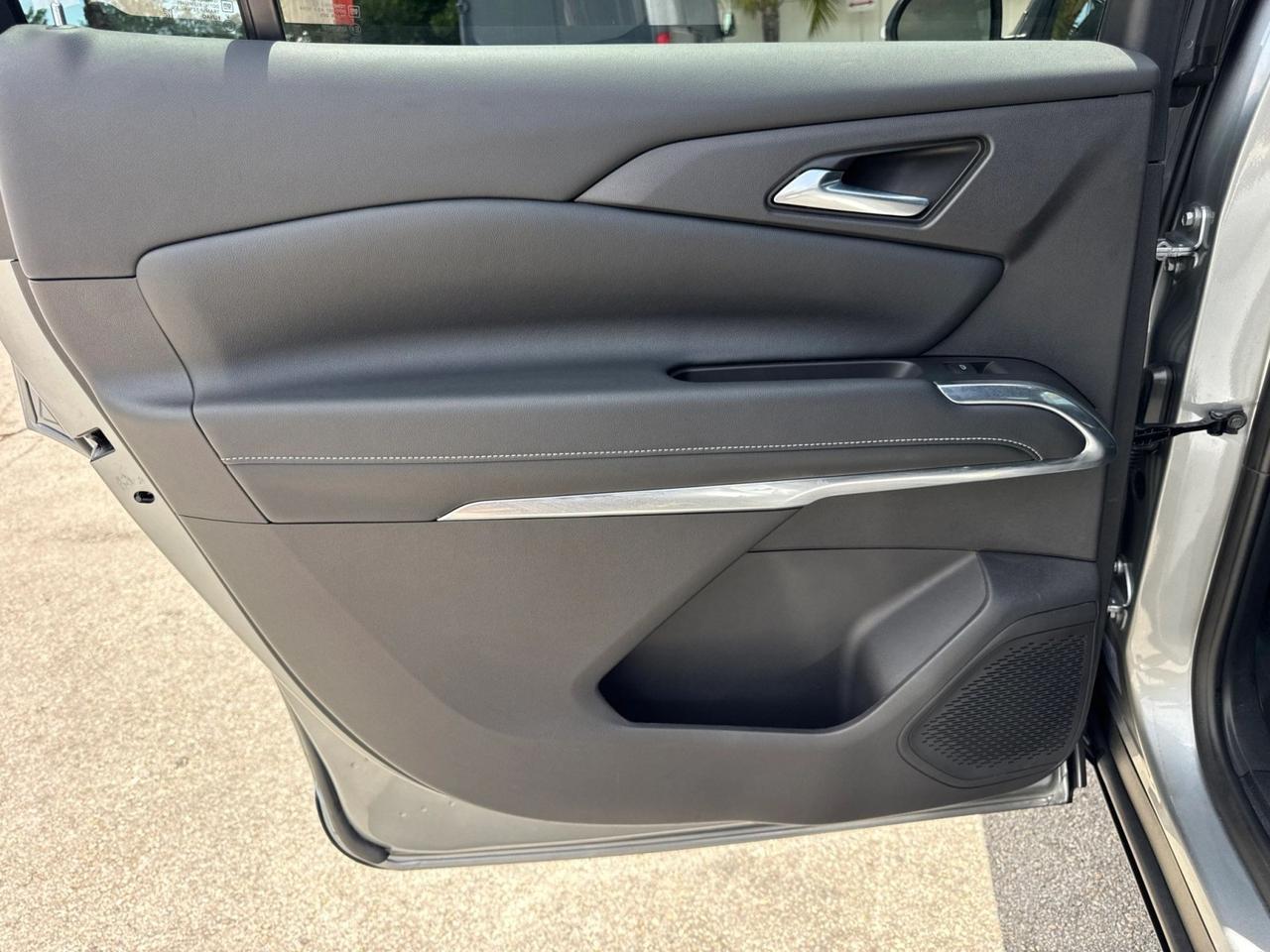 2025 Chevrolet Traverse FWD LT Miami FL