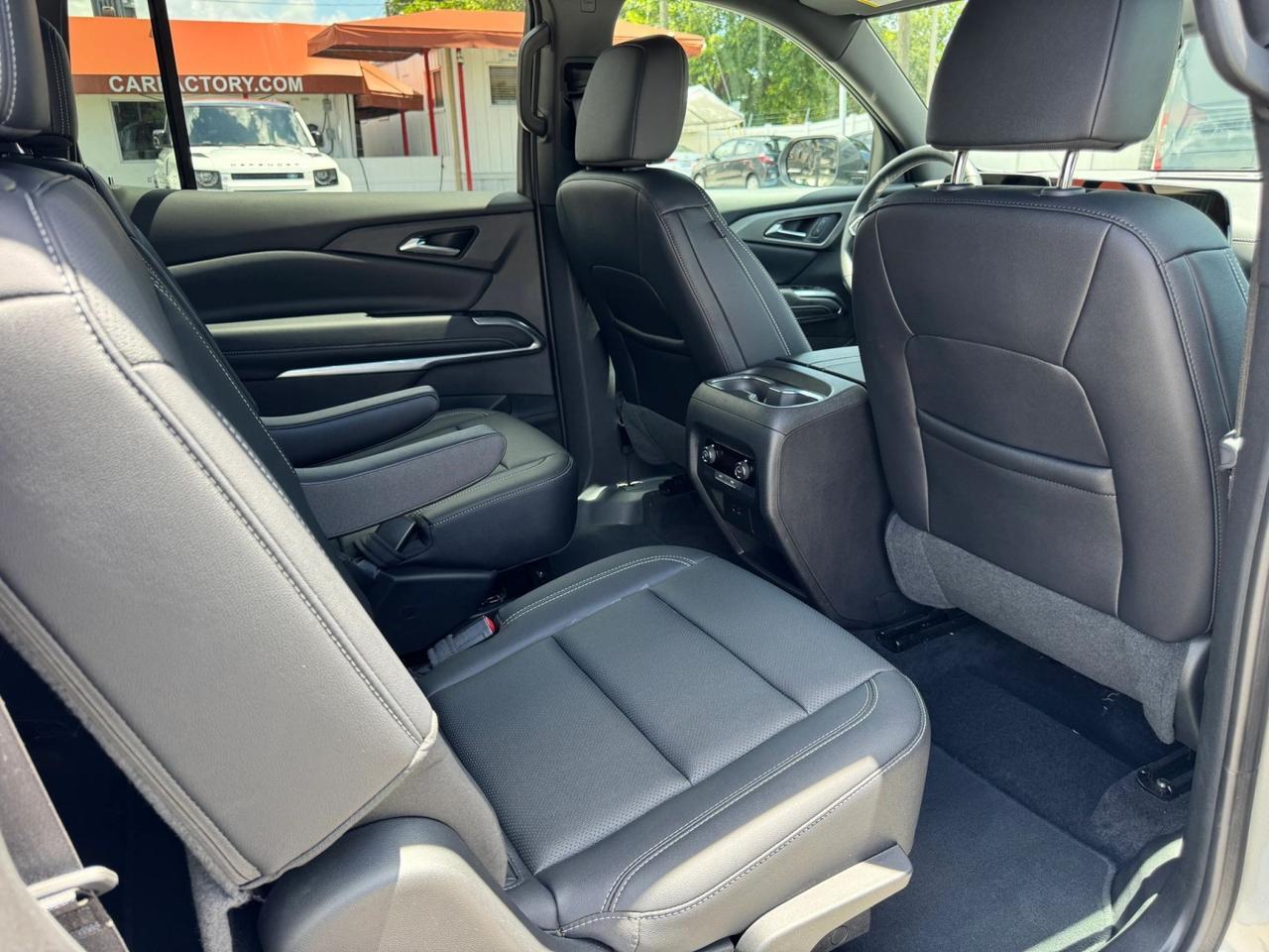 2025 Chevrolet Traverse FWD LT Miami FL