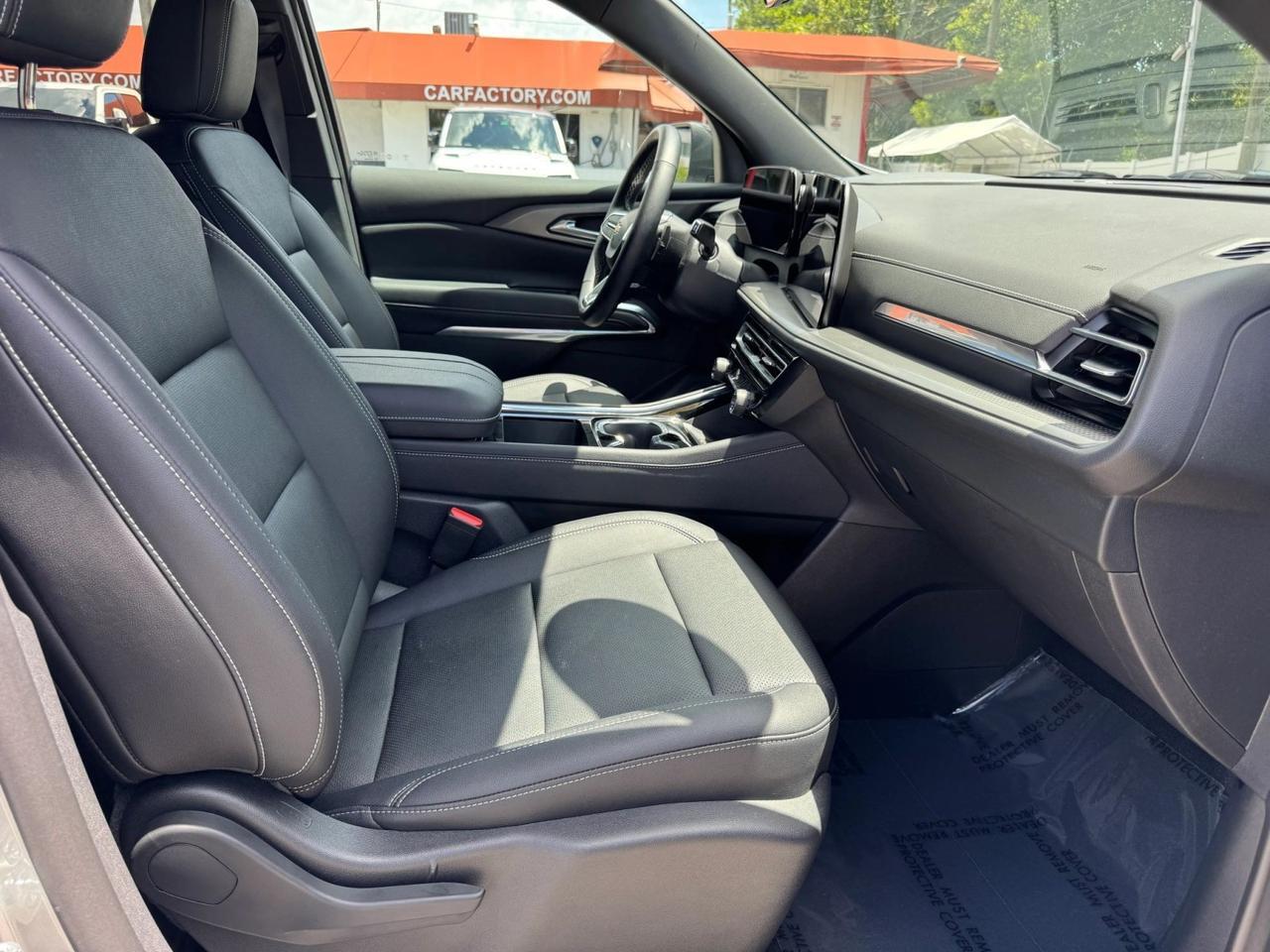 2025 Chevrolet Traverse FWD LT Miami FL