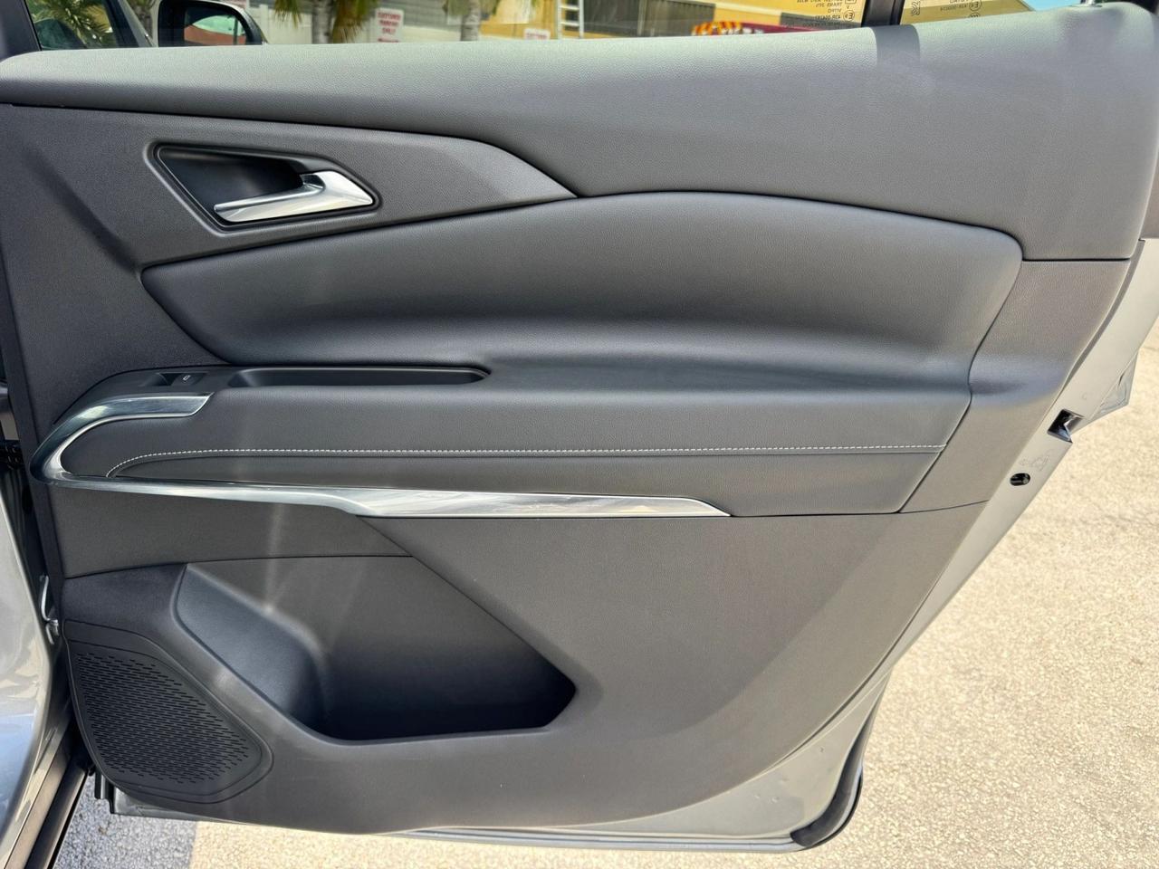 2025 Chevrolet Traverse FWD LT Miami FL