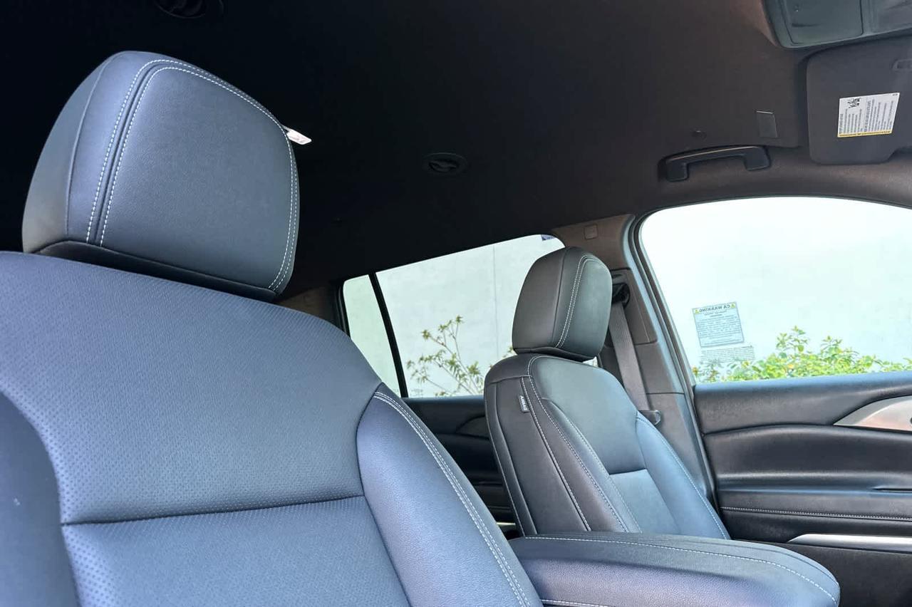 2025 Chevrolet Traverse FWD LT Roseville CA