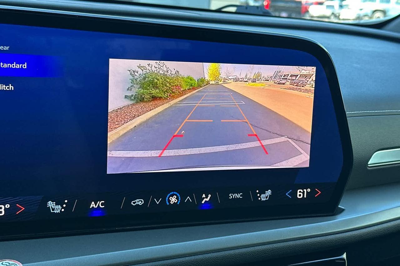 2025 Chevrolet Traverse FWD LT Roseville CA