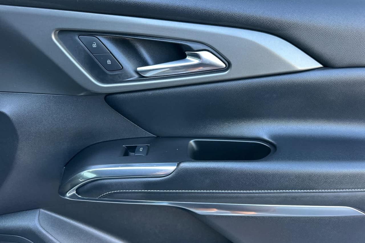 2025 Chevrolet Traverse FWD LT Roseville CA