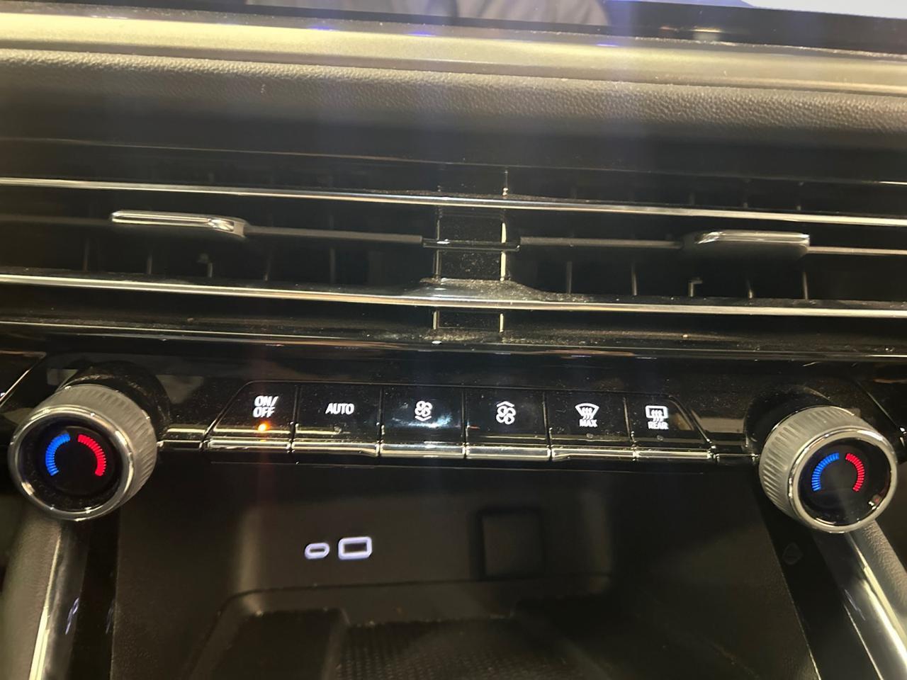 2025 Chevrolet Traverse FWD LT New Braunfels TX