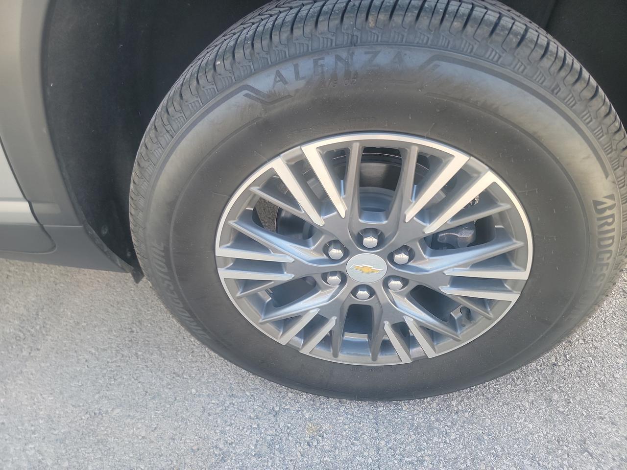 2025 Chevrolet Traverse FWD LT Castroville TX