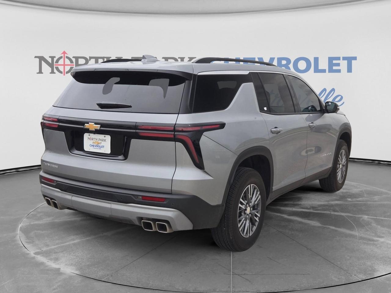 2025 Chevrolet Traverse FWD LT