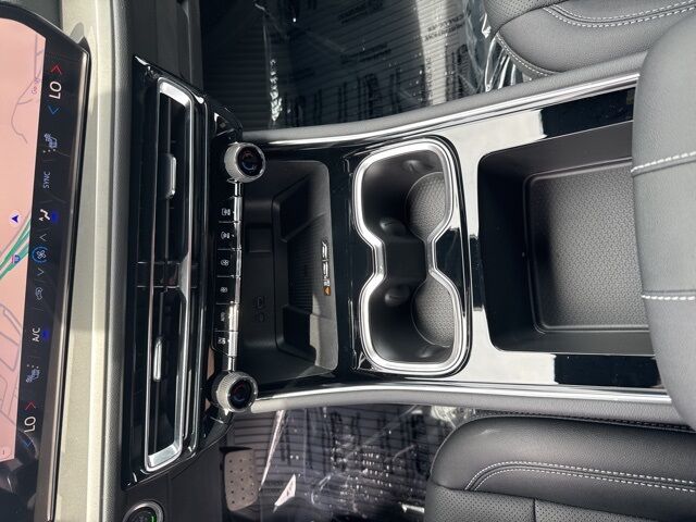 2025 Chevrolet Traverse LT  TX
