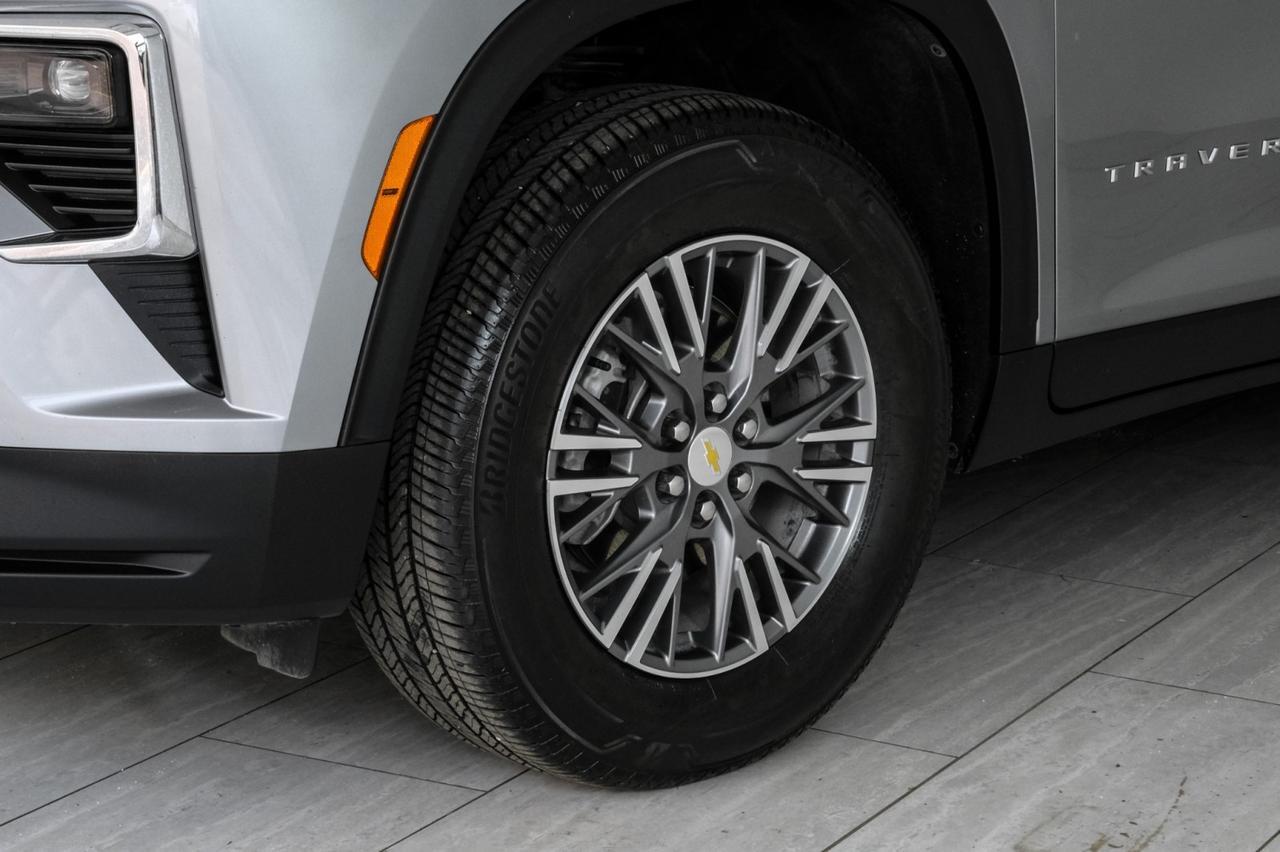 2025 Chevrolet Traverse LT LANE DEPARTURE FORWARD COLLISION ALERT HEATED SEATS REAR CAME Carrollton TX