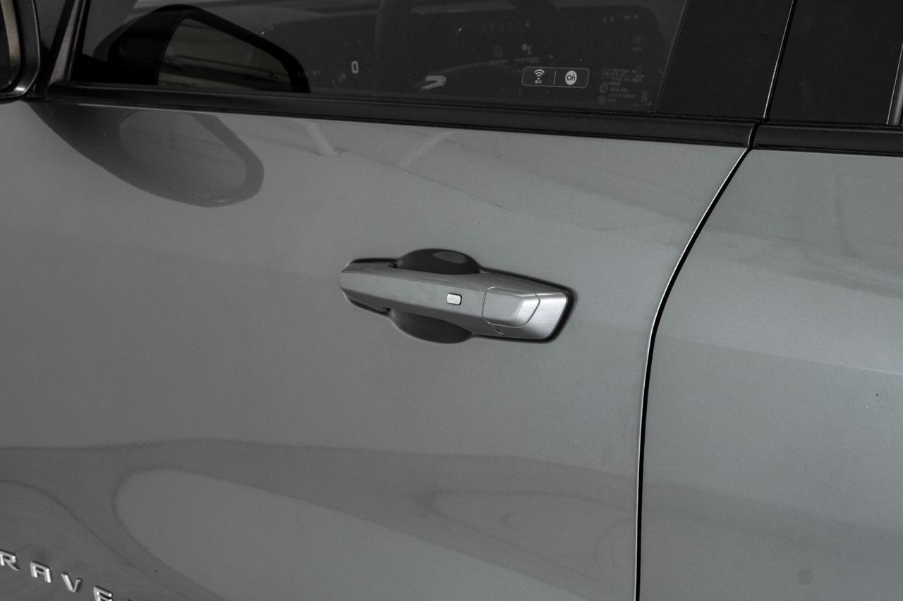 2025 Chevrolet Traverse LT LANE DEPARTURE FORWARD COLLISION ALERT HEATED SEATS REAR CAME Carrollton TX
