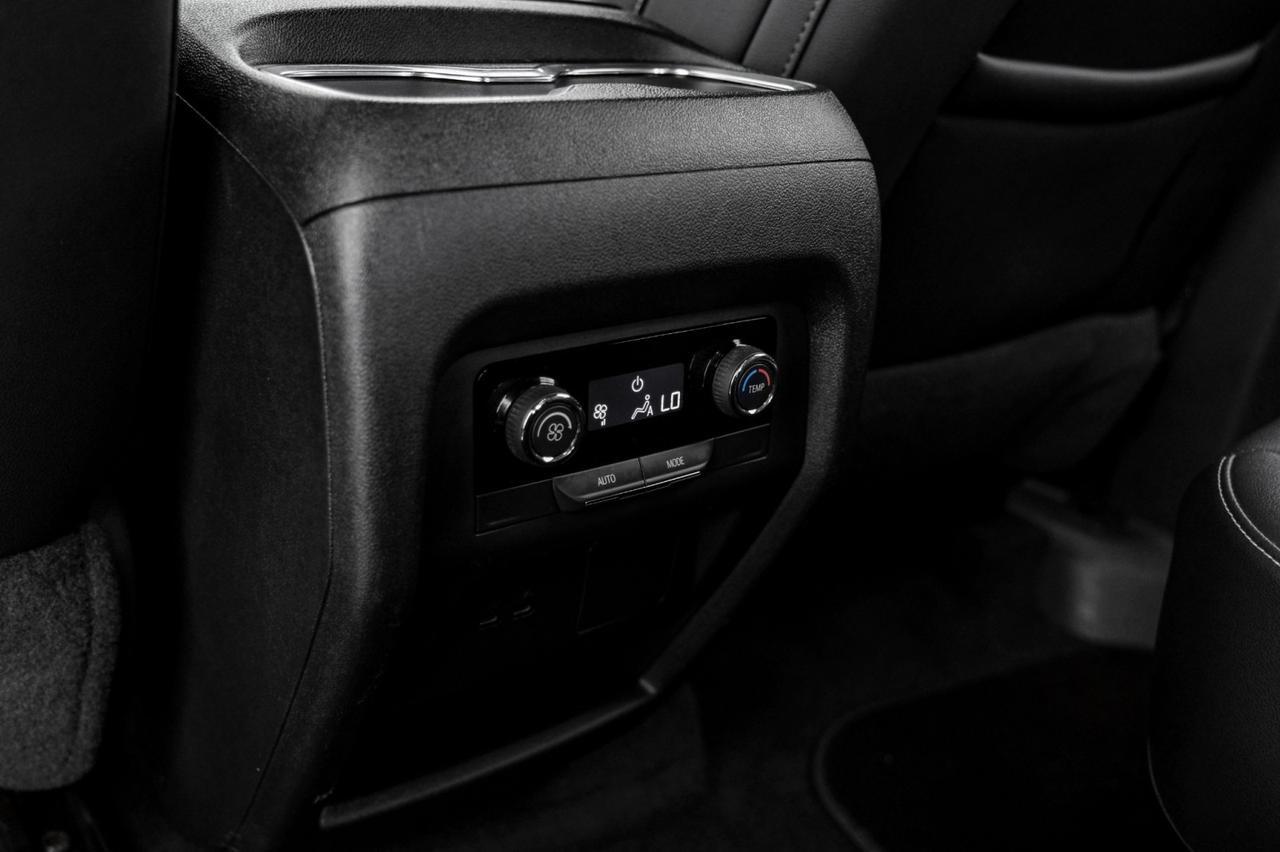 2025 Chevrolet Traverse LT LANE DEPARTURE FORWARD COLLISION ALERT HEATED SEATS REAR CAME Carrollton TX
