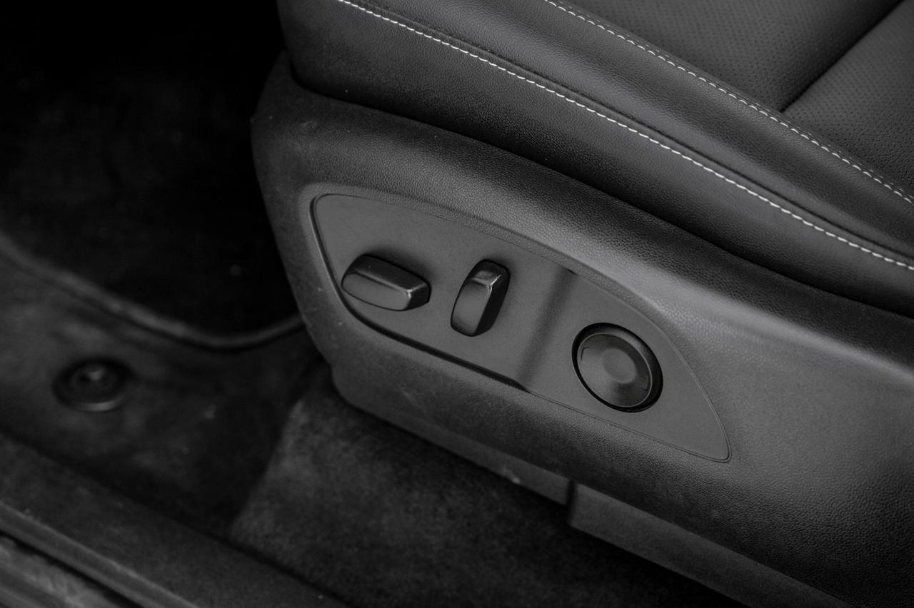 2025 Chevrolet Traverse LT LANE DEPARTURE FORWARD COLLISION ALERT HEATED SEATS REAR CAME Carrollton TX