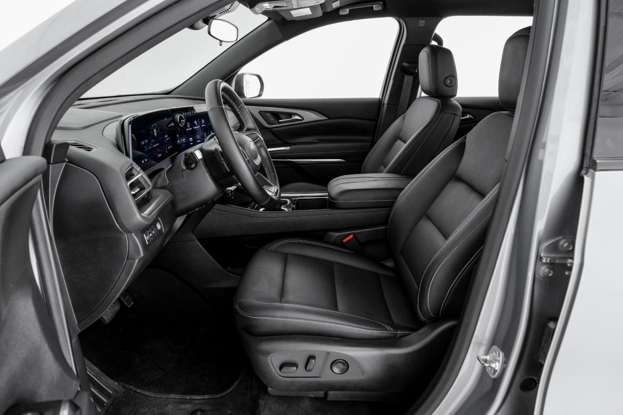 2025 Chevrolet Traverse LT LANE DEPARTURE FORWARD COLLISION ALERT HEATED SEATS REAR CAME Carrollton TX